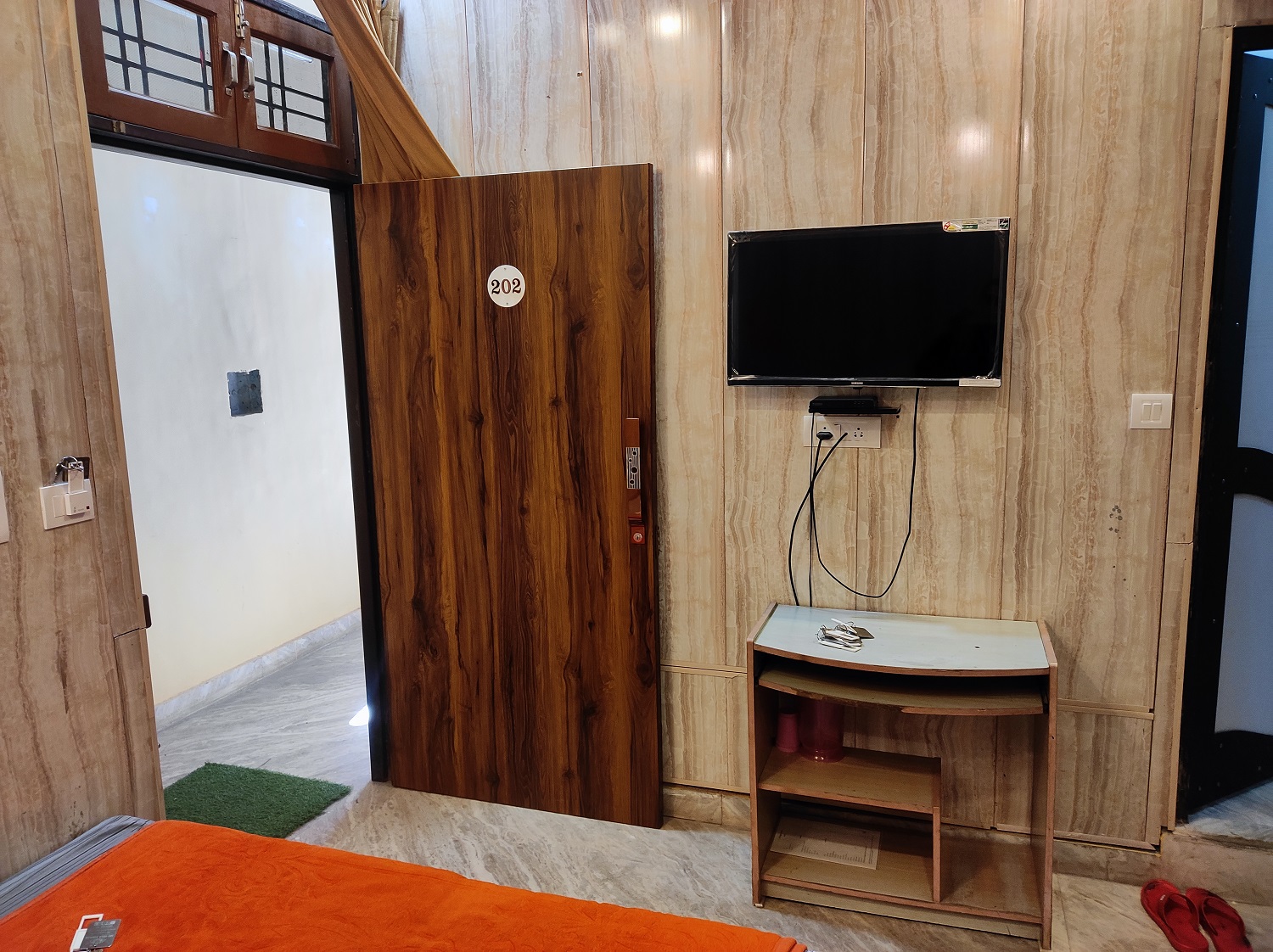 Yoga School Rishikesh Accommodation